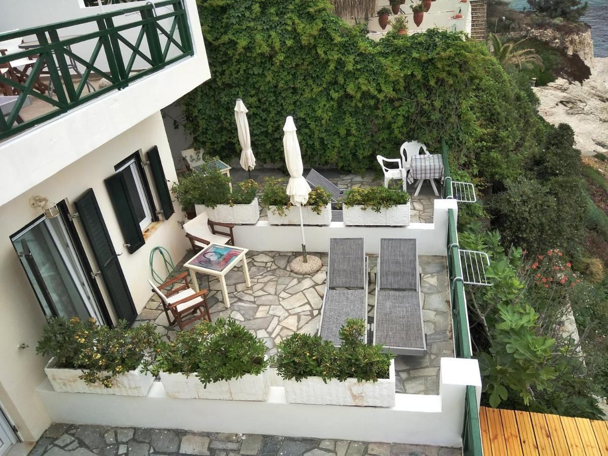 View Armenistis (Ikaria)